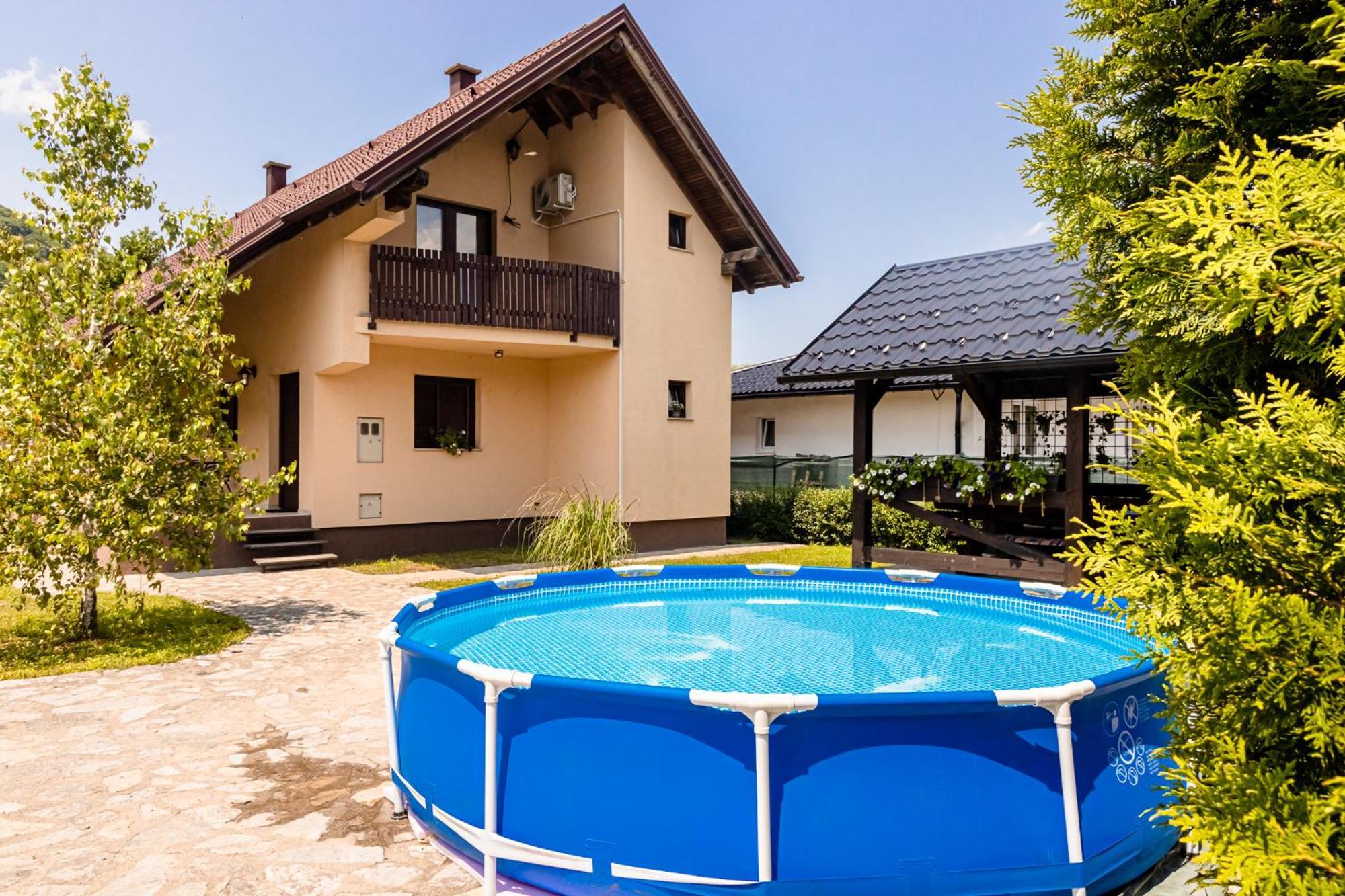 Holiday Home Avita Bihac Bagian luar foto