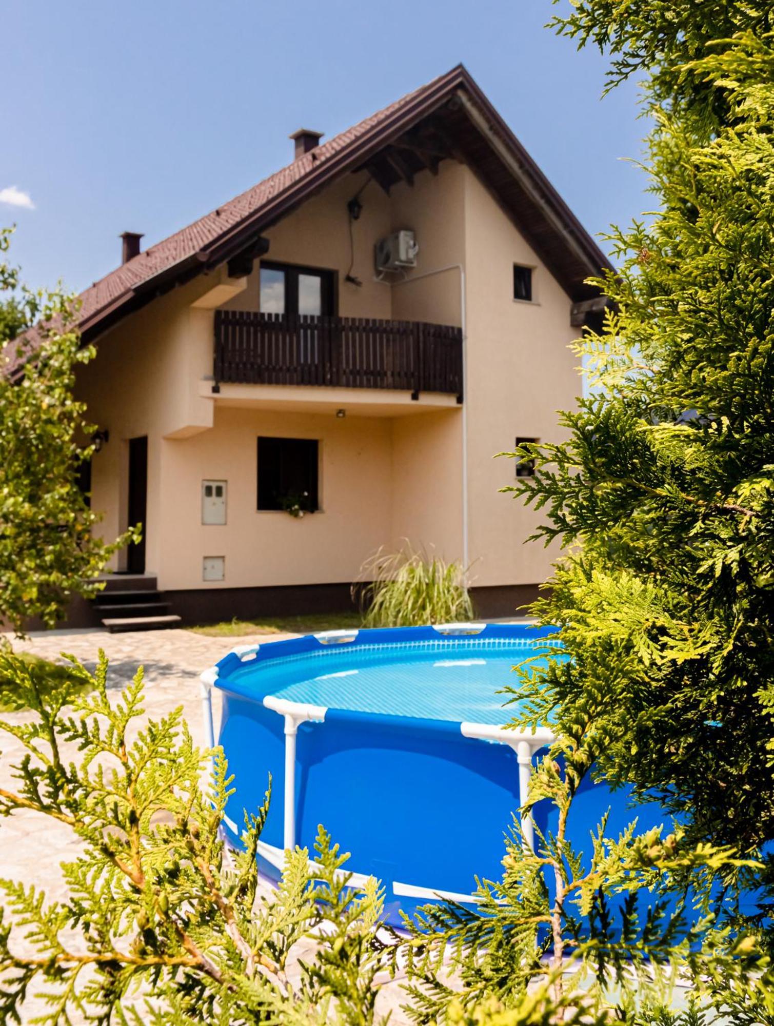 Holiday Home Avita Bihac Bagian luar foto