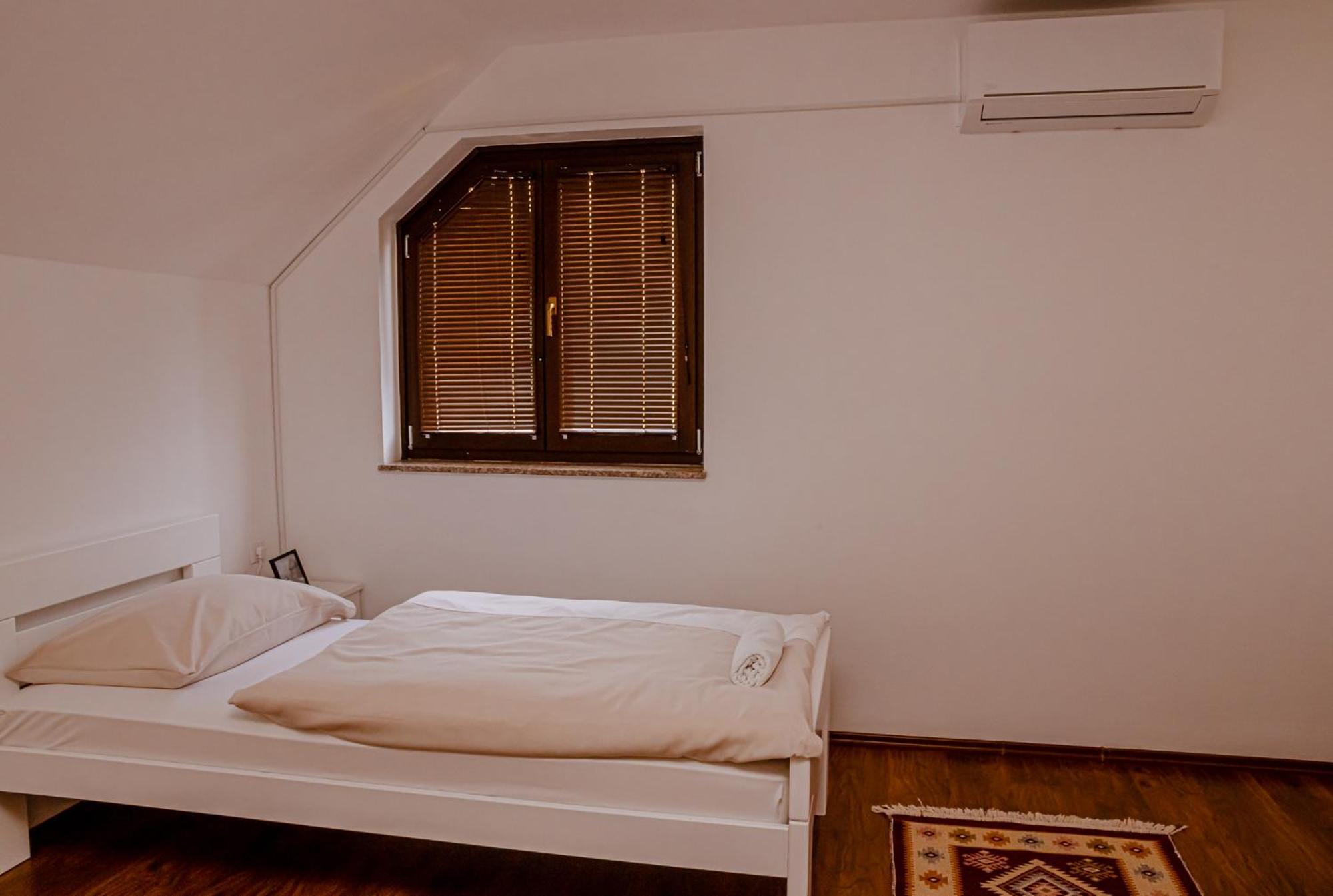 Holiday Home Avita Bihac Bagian luar foto